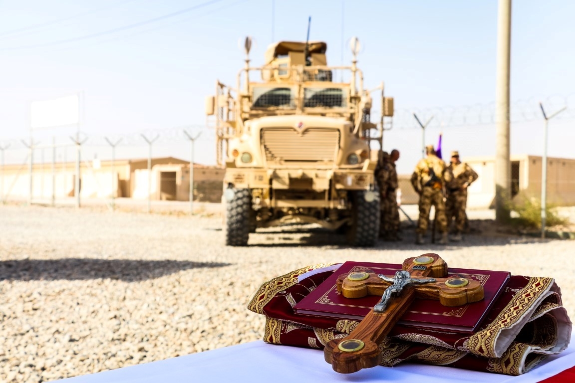 A-transfer-of-authority-ceremony-at-Kandahar-Airfield